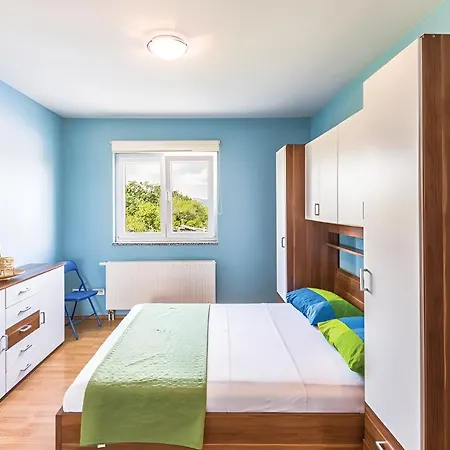 Homestay Ivy With Perfect Privacy, Pool, Sauna And Jacuzzi Opanci