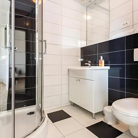 Ivy With Perfect Privacy, Pool, Sauna And Jacuzzi בית אירוח *