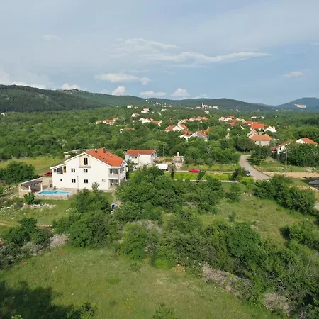 Ivy With Perfect Privacy, Pool, Sauna And Jacuzzi Homestay *